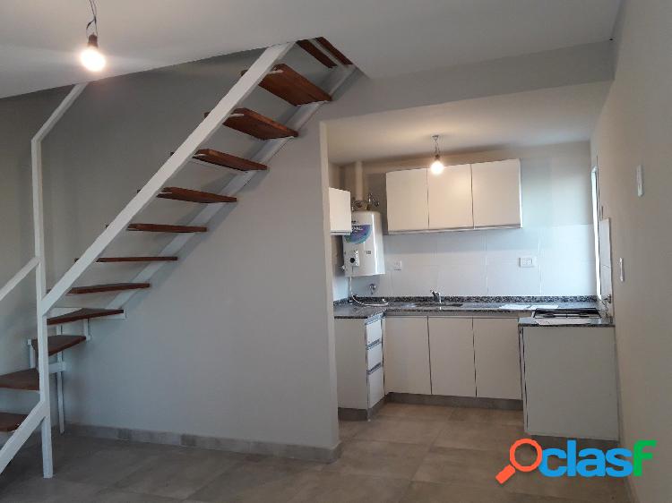 DEPARTAMENTO DUPLEX 1 DORMITORIO (BALCON-TERRAZA) -