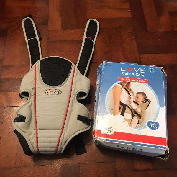 MOCHILA PARA BEBE MARCA LOVE EN EXCELENTE ESTADO