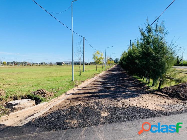 BARRIO ABIERTO CON TODOS LOS SERVICIOS. ECOPUEBLO. ALVEAR.