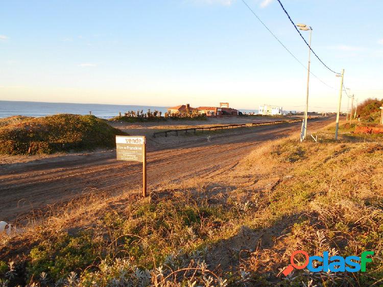 En venta: LOTE FRENTE AL MAR: Av. del Mar e/ De las Artes y