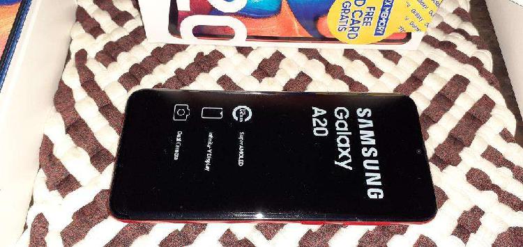 Samsung A20. Incluye Sd32gb