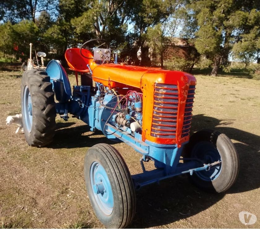 TRACTOR ZETOR 25