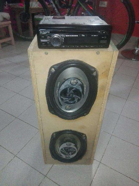 Vendo Stereo con Parlantes