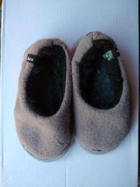 Chinela NUEVA piel mocasin cerrada gris piel Infantil NENE