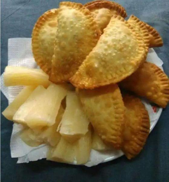 Empanada de Masa Casera con Mandioca