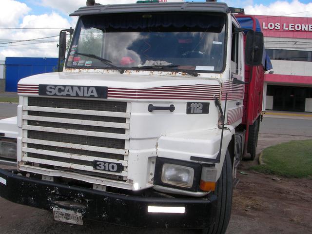 Vendo camión marca Scania