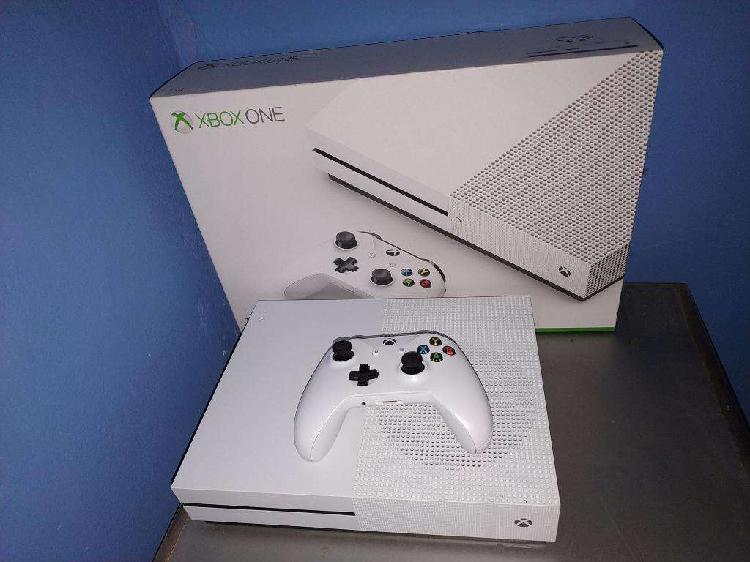Xbox One S 1tb Poco Uso