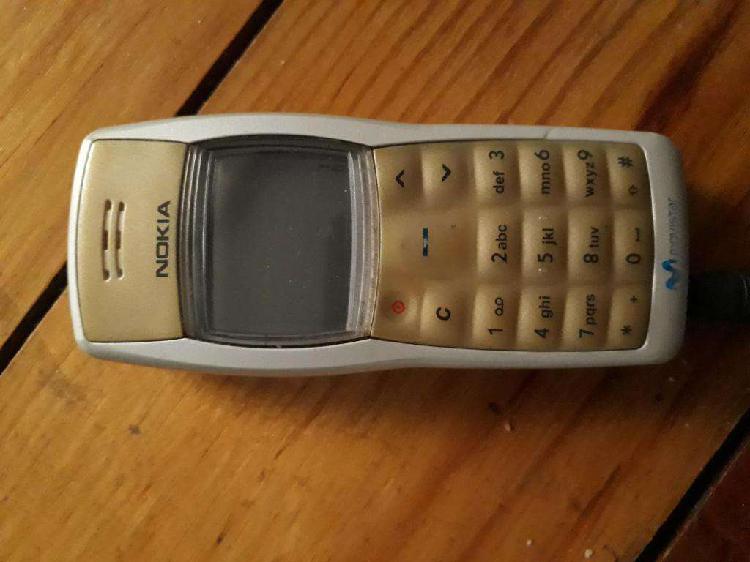 Celular Nokia mod. 1100, con batería, cargador y funda,