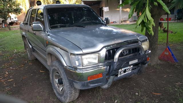 TOYOTA HILUX 3.0 TD SRV 4x2 2004