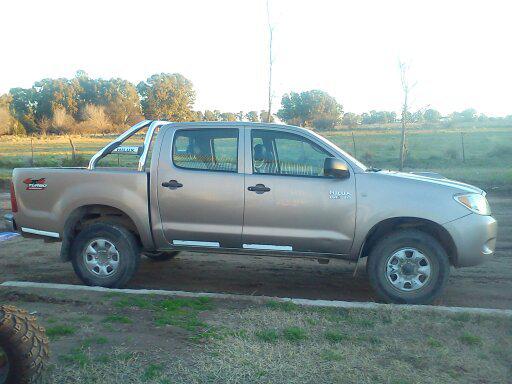 Vendo Toyota Hilux 4x4 3.0