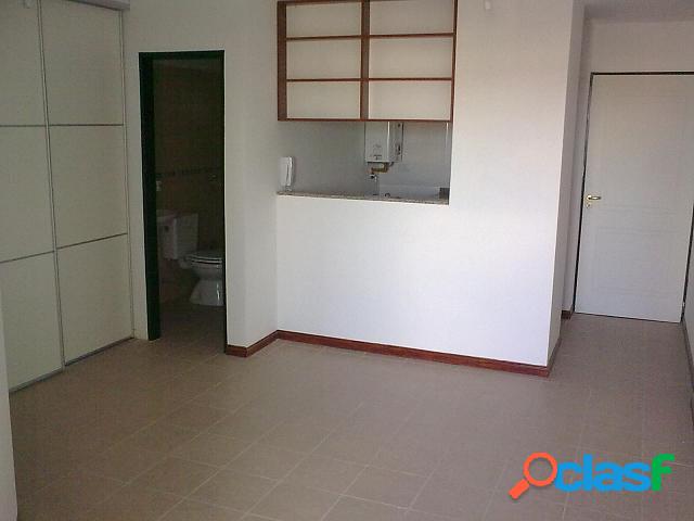 Alquiler Departamento Alta Córdoba. Zona Plaza