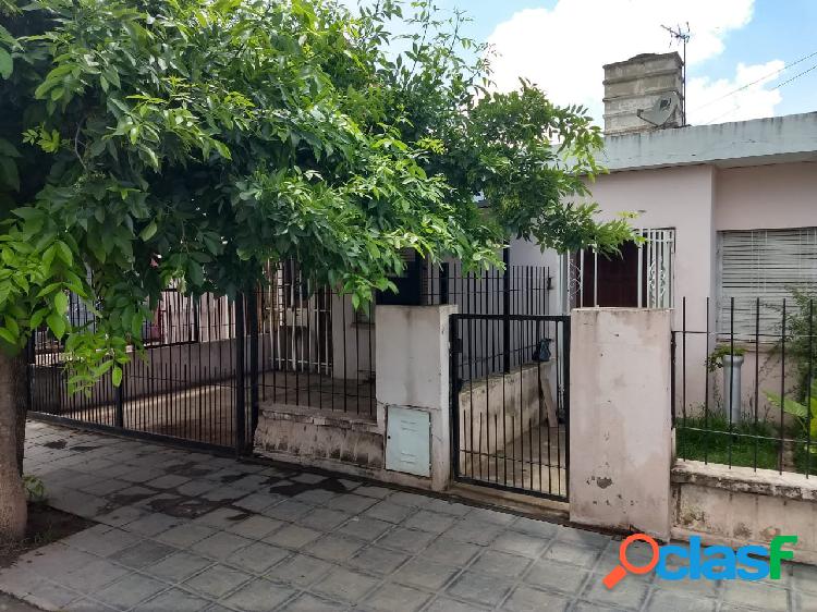 VENTA CASA CON RENTA-OPORTUNIDAD