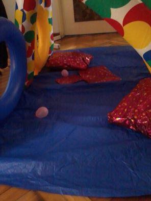 Vendo corralito bebe y castillo chico inflable niños