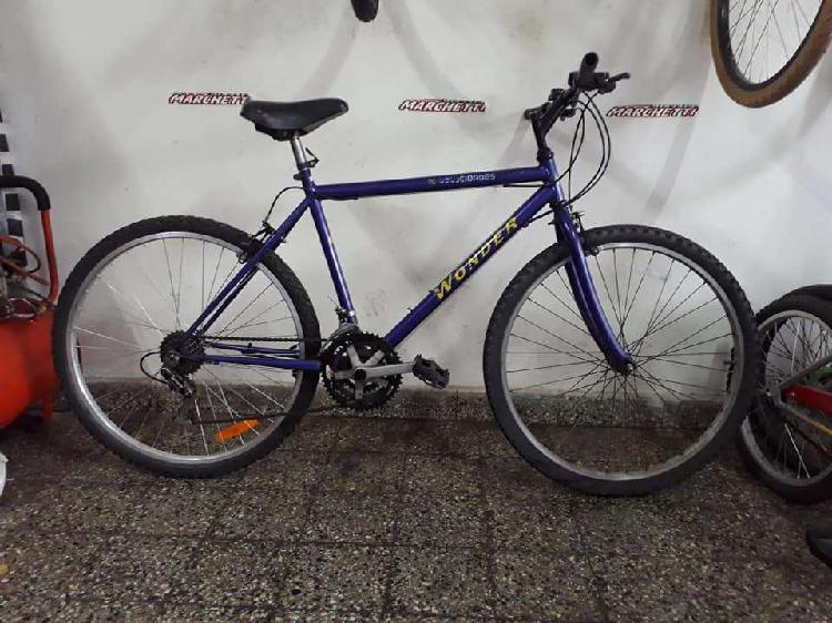 BICICLETA MOUNTAIN BIKE RODADO 26 COLOR AZUL, LLANTA TRASERA