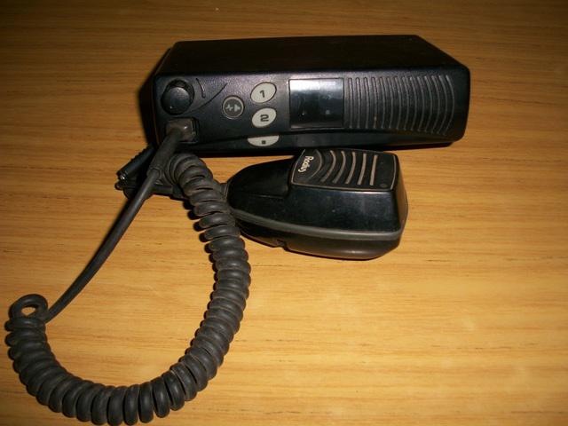 Vendo Radio UHF Motorola Radius GP50