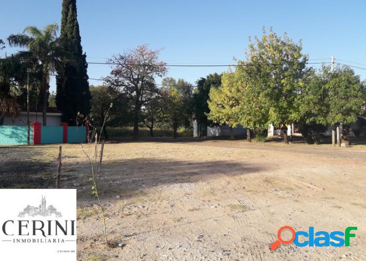 En venta Amplio terreno de 1998 m2 - Av. circunvalación -