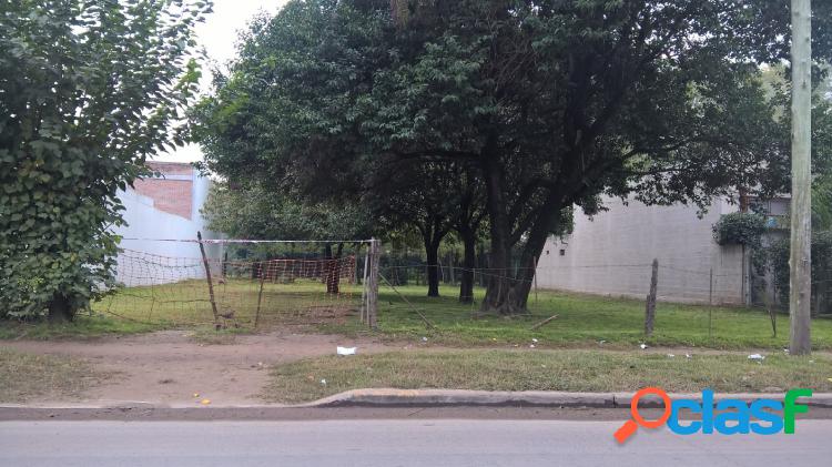 Lote de terreno en moreno sobre Av. Comercial