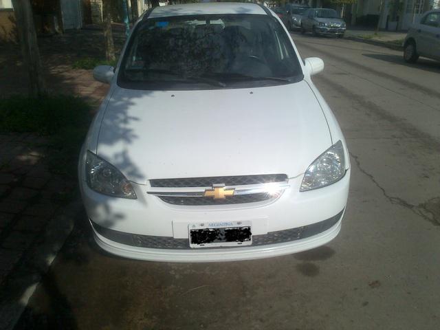 Vendo o Permuto Chevrolet Classic en Chivilcoy, Buenos Aires