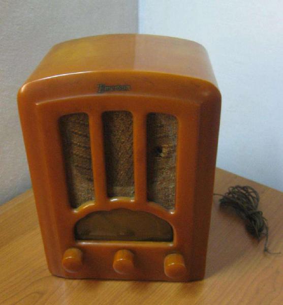 Radio antigua Emerson au190 en Martinez