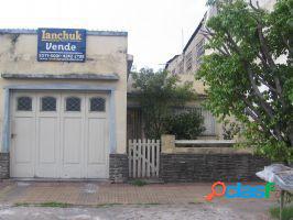 Casa a reciclar sobre amplio terreno - Lote de 8.66x45 -