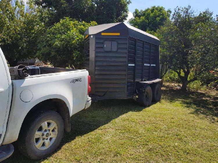 Vendo triler para 2 caballos