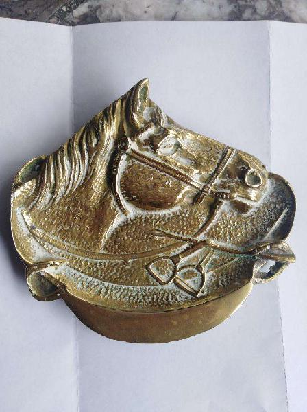 Cenicero Caballo de Polo de Bronce Maciz