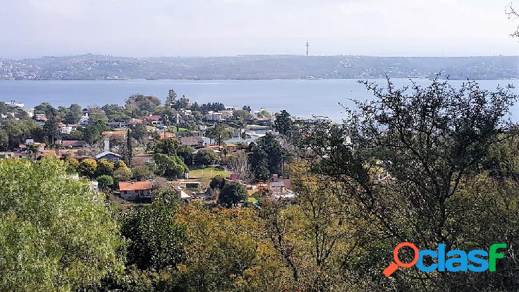 VENTA HERMOSO LOTE CON GRAN VISTA AL LAGO EN B°RESIDENCIAL