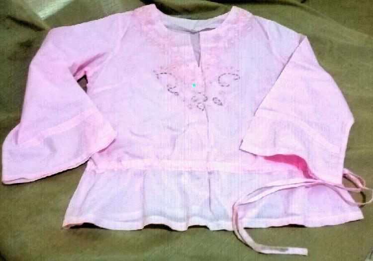 Vendo Blusa Rosa Bordada