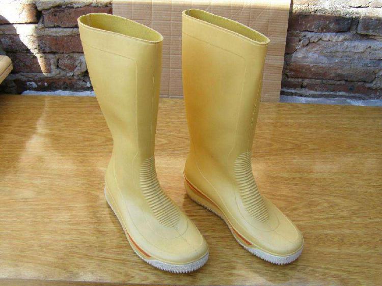 BOTAS DE LLUVIA CAÑA ALTA MARCA SNIKER EN TALLE 40 PRODUCTO