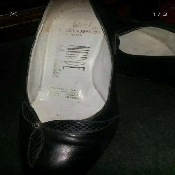 Zapatos Negros de Cuero Calidad Superior