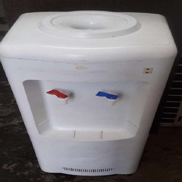 Dispenser de agua Frio/Calor - LH - Funcionando - 3 meses de