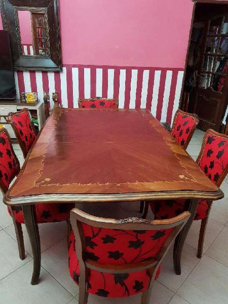 VENDO HERMOSO JUEGO DE COMEDOR LUIS XV (MESA Y 6 SILLAS)