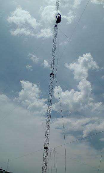 Montaje de torres, antenas de comunicaciones, internet,