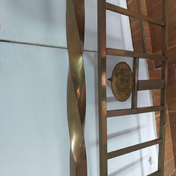 Respaldo de bronce de cama de 2 plazas en Rosario