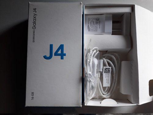 Samsung Cargador Cable Usb Auriculares Caja J4. No Celular