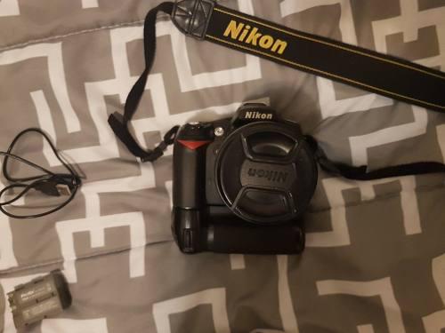 Cámara Profesional Reflex Nikon D90 + 3 Baterías Y Lente