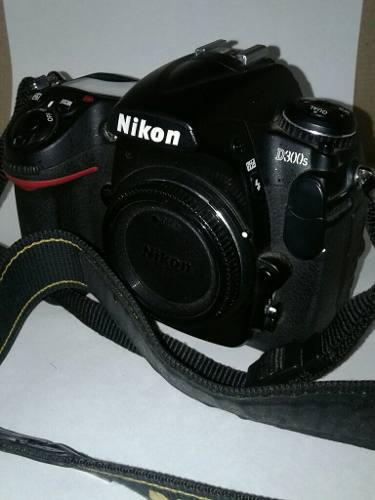 Nikon D300s + Lente 16-85 + Grip + Flash