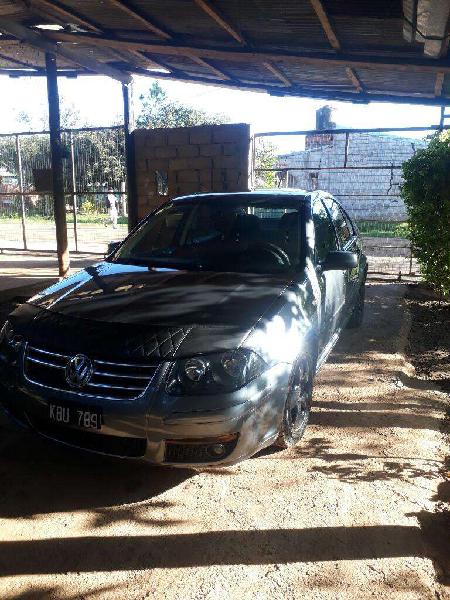 Vendo Bora 2.o Md 2011 con 147milkm