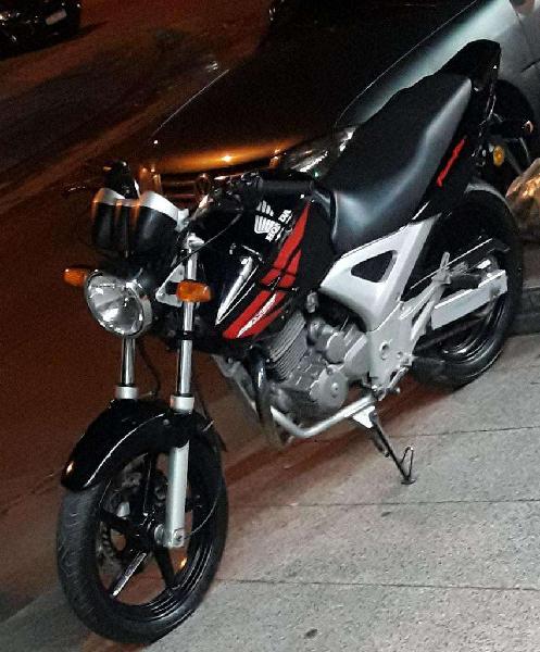 Vendo O Permuto..auto Motos