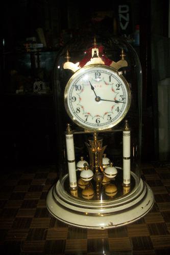 Antiguo Reloj Con Campana Cristal Pendulo Torsion Eve