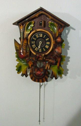 Antiguo Reloj Cucu A Pila Sonería West-germany Para Reparar