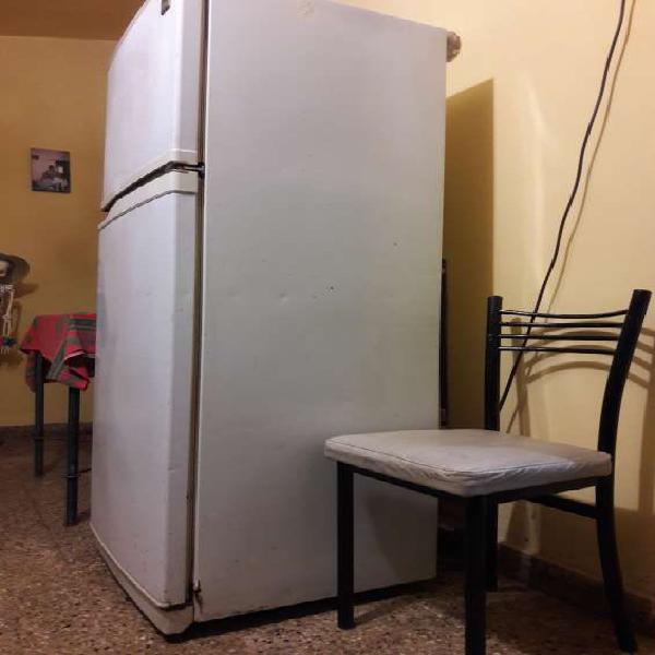 Heladera con freezer en Córdoba