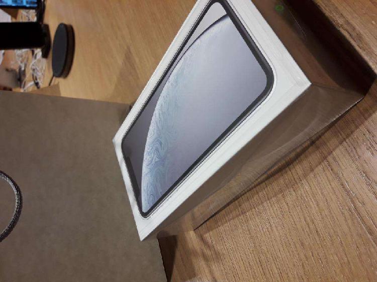 Iphone XR 128 GB Blanco Liberado sellado en caja cerrada