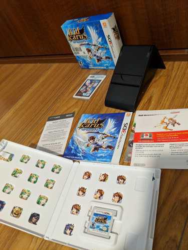 Kid Icarus Nintendo 3ds Collector Edition Stand Y Ar Cards