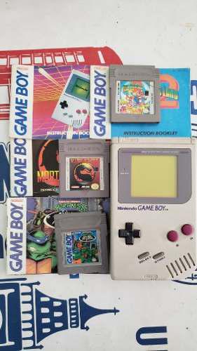 Gameboy De Nintendo Con 3 Juegos Y Sus Manuales.