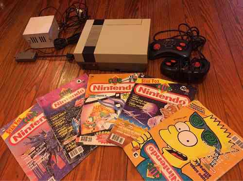 Consola Nintendo Nes + 2 Joysticks + 5 Revistas Nintendo