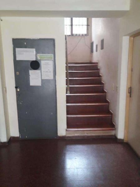 DUEÑO VENDE DEPTO. EN 2DO.PISO - BARRIO UNION-BANCARIO