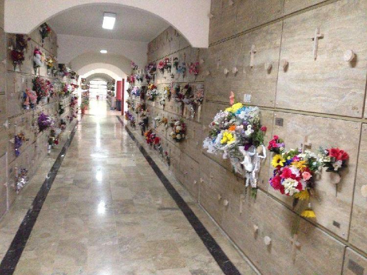 Nicho En El Cementerio De La Chacarita. Panteón La Merced