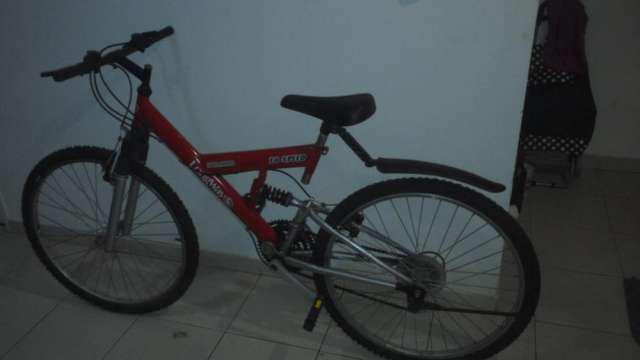 Vendo mountain bike long way rod 26 18 velocidades en La