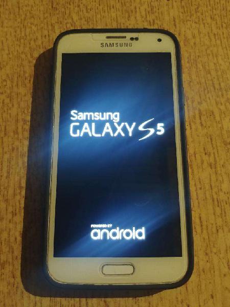 Samsung S5 con Cargador